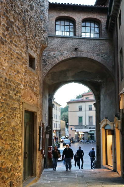 Arco e ponte della Rocca Ariostesca a Castelnuovo di Garfagnana